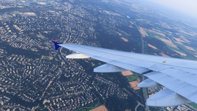Wing View of Fenix Airbus A320 - Microsoft Flight Simulator 2024 screenshot by PanekMs