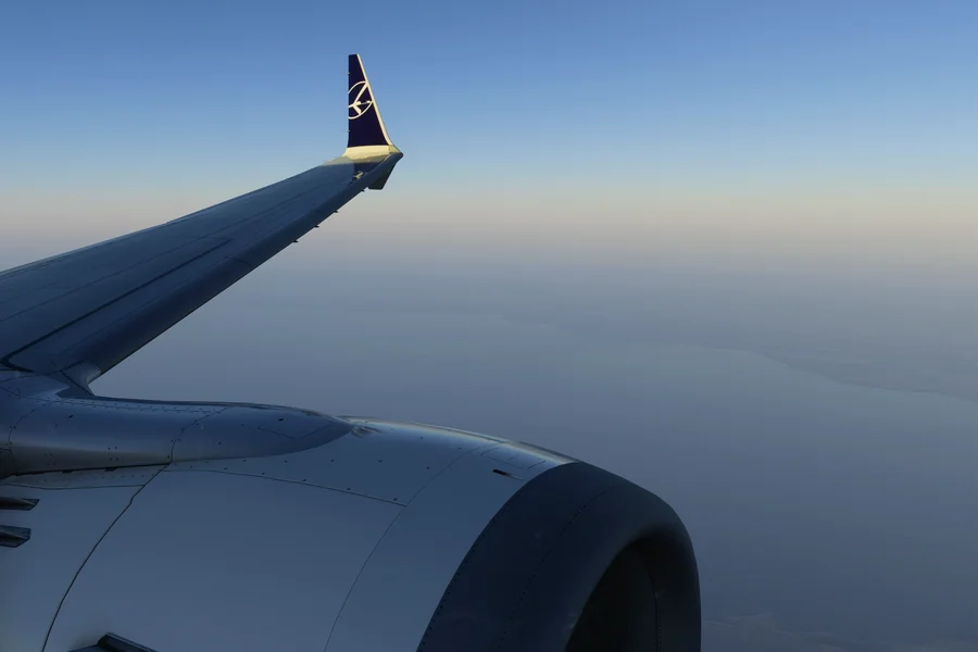 Wing View of iFly Boeing 737 MAX8 - Microsoft Flight Simulator 2024 screenshot by PanekMs