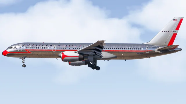 BlueBird 757-200 Landing at KMIA - Microsoft Flight Simulator 2024 screenshot by InfianEwok