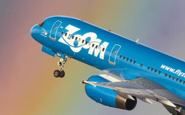 Nose of BlueBird 757-200 - Microsoft Flight Simulator 2024 screenshot by polaraviation